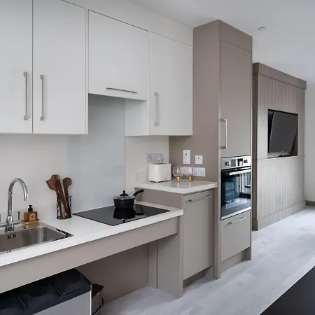 Yugo Explore - Melbourn Point