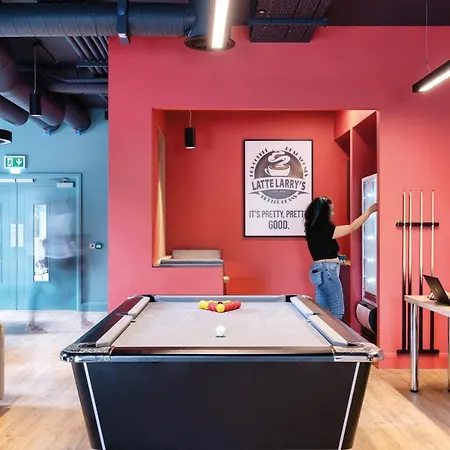 Yugo Explore - Melbourn Point Apartmán *