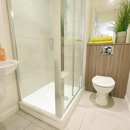 Yugo Explore - Melbourn Point Apartment