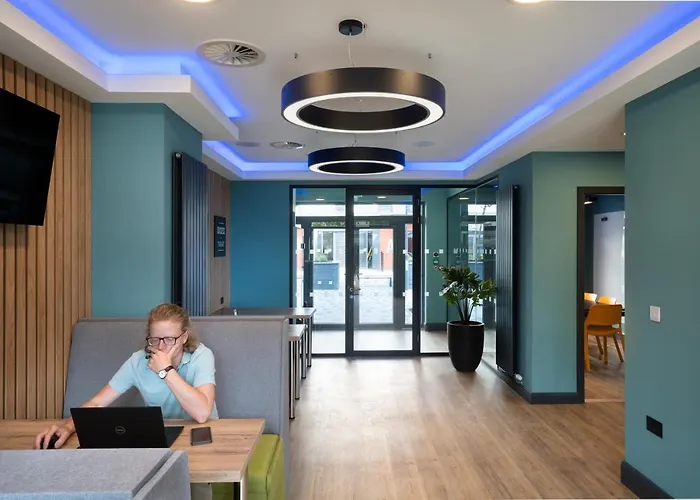 Yugo Explore - Melbourn Point Апартаменты *