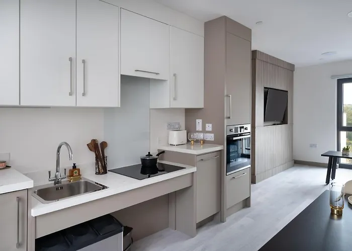 Yugo Explore - Melbourn Point