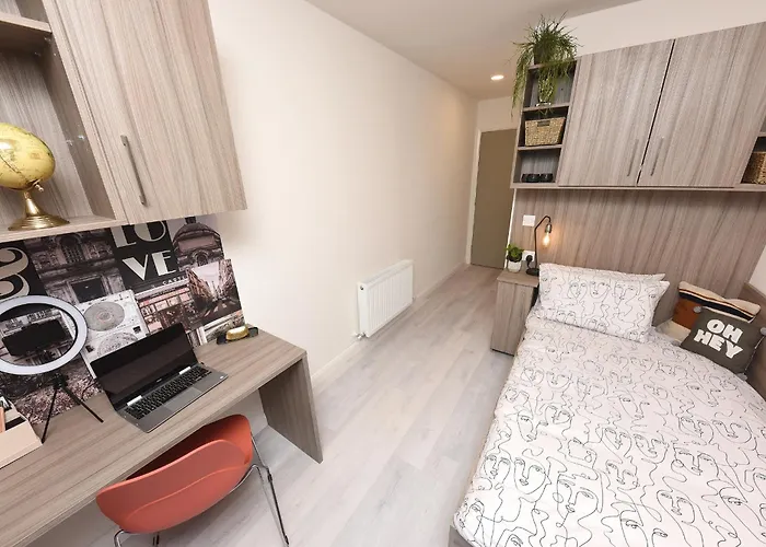 Yugo Explore - Melbourn Point *